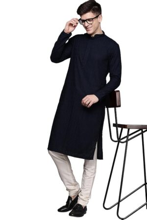 Manyavar Men's Chikankari Kurta Pyjama Set (2pcs)